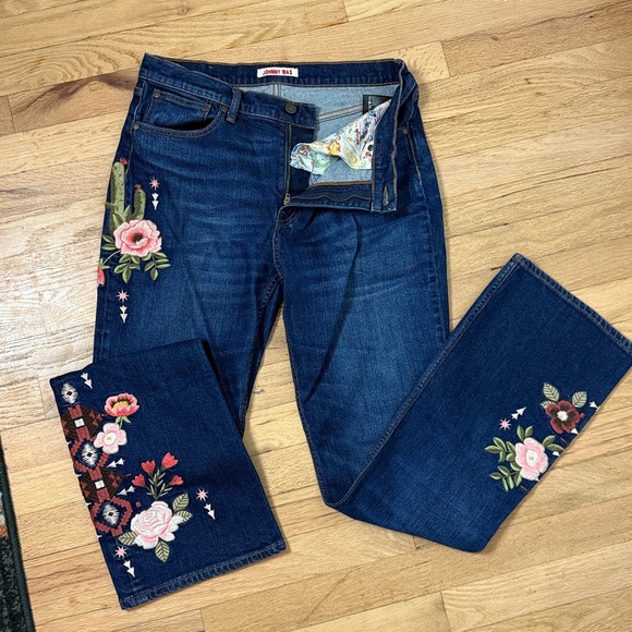 Johnny Was Jesse Embroidered hi rise boot cut Jean - Picture 5 of 11